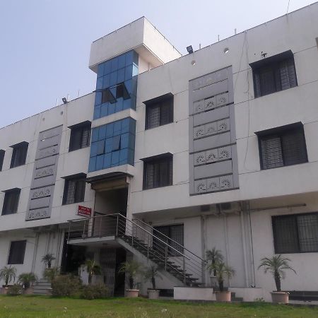 Hotel Naivedya Aurangabad  Ngoại thất bức ảnh