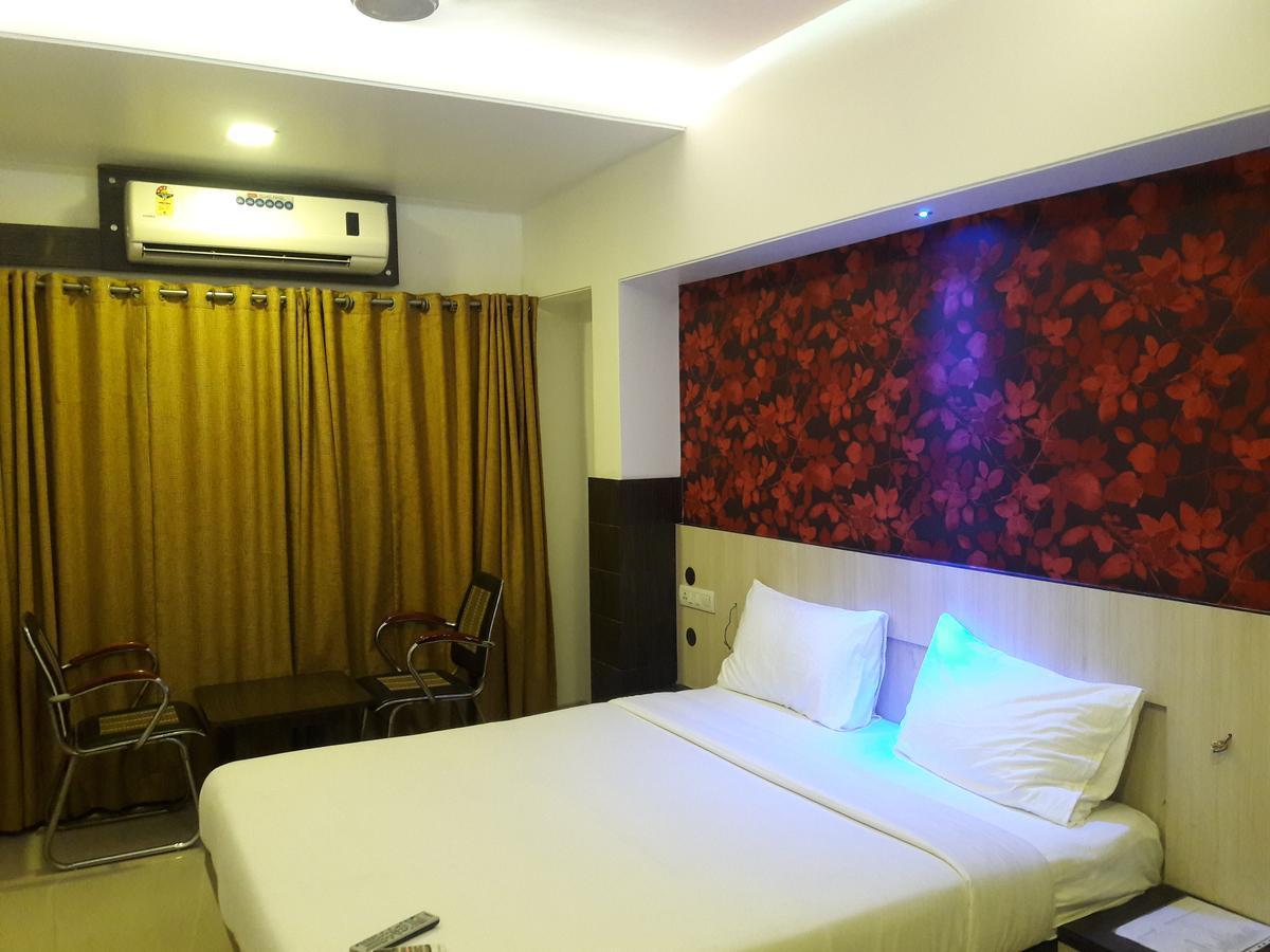 Hotel Naivedya Aurangabad  Ngoại thất bức ảnh