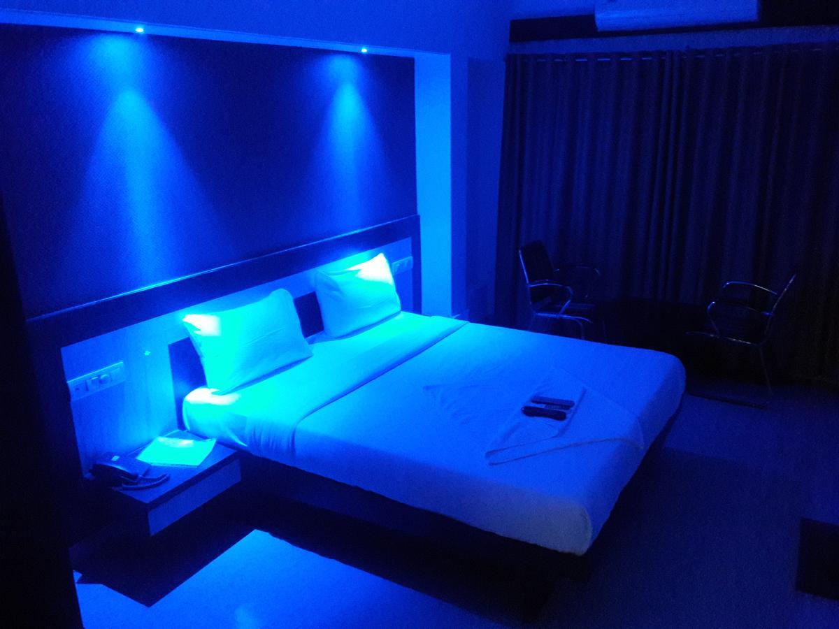Hotel Naivedya Aurangabad  Ngoại thất bức ảnh