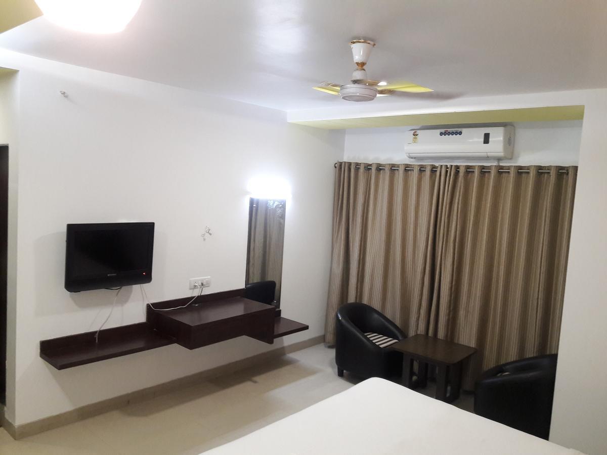 Hotel Naivedya Aurangabad  Ngoại thất bức ảnh